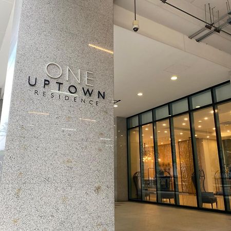 1 Bedroom Uptown Bgc Across Uptown Mall Manila Exteriör bild