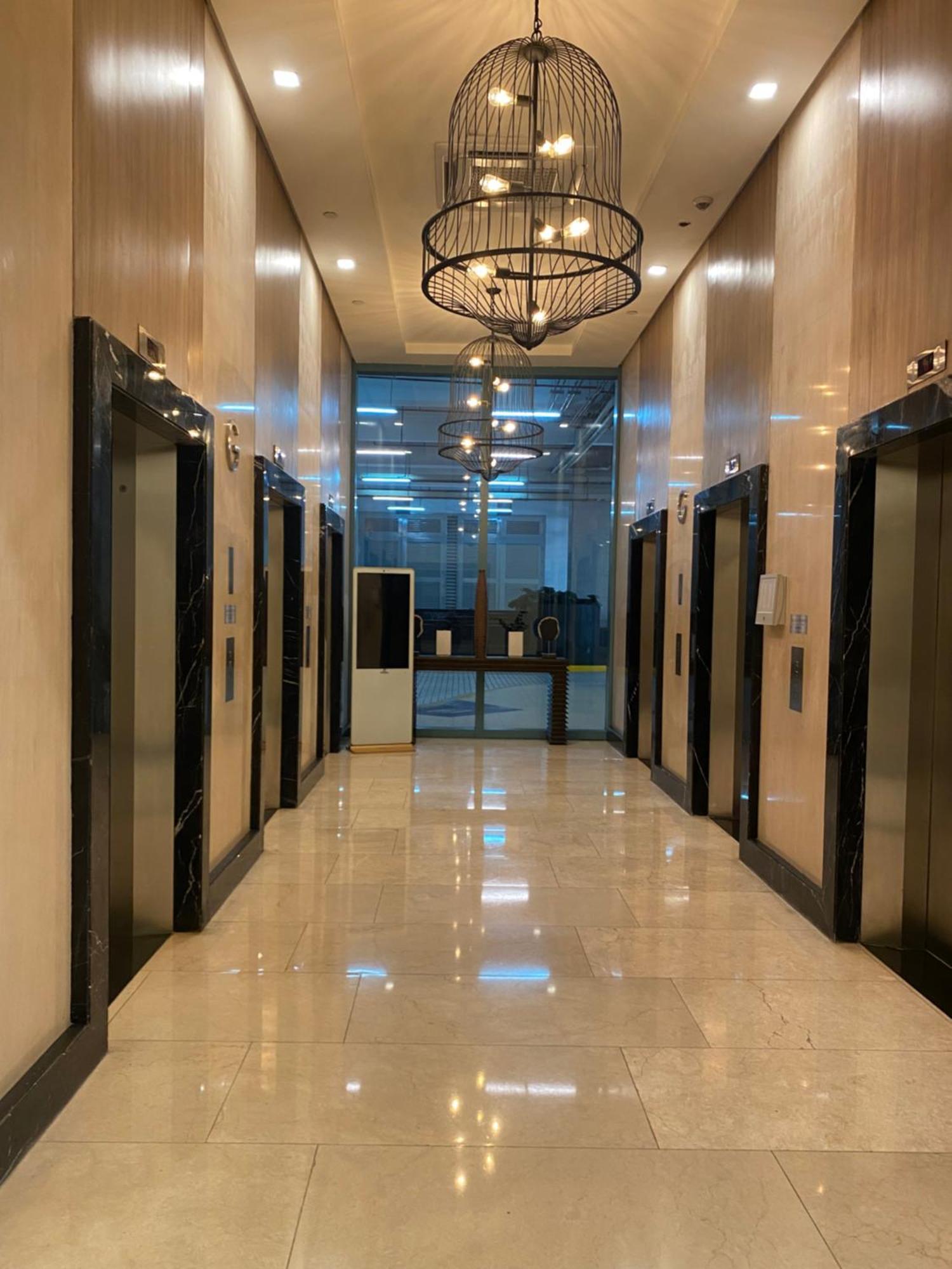 1 Bedroom Uptown Bgc Across Uptown Mall Manila Exteriör bild